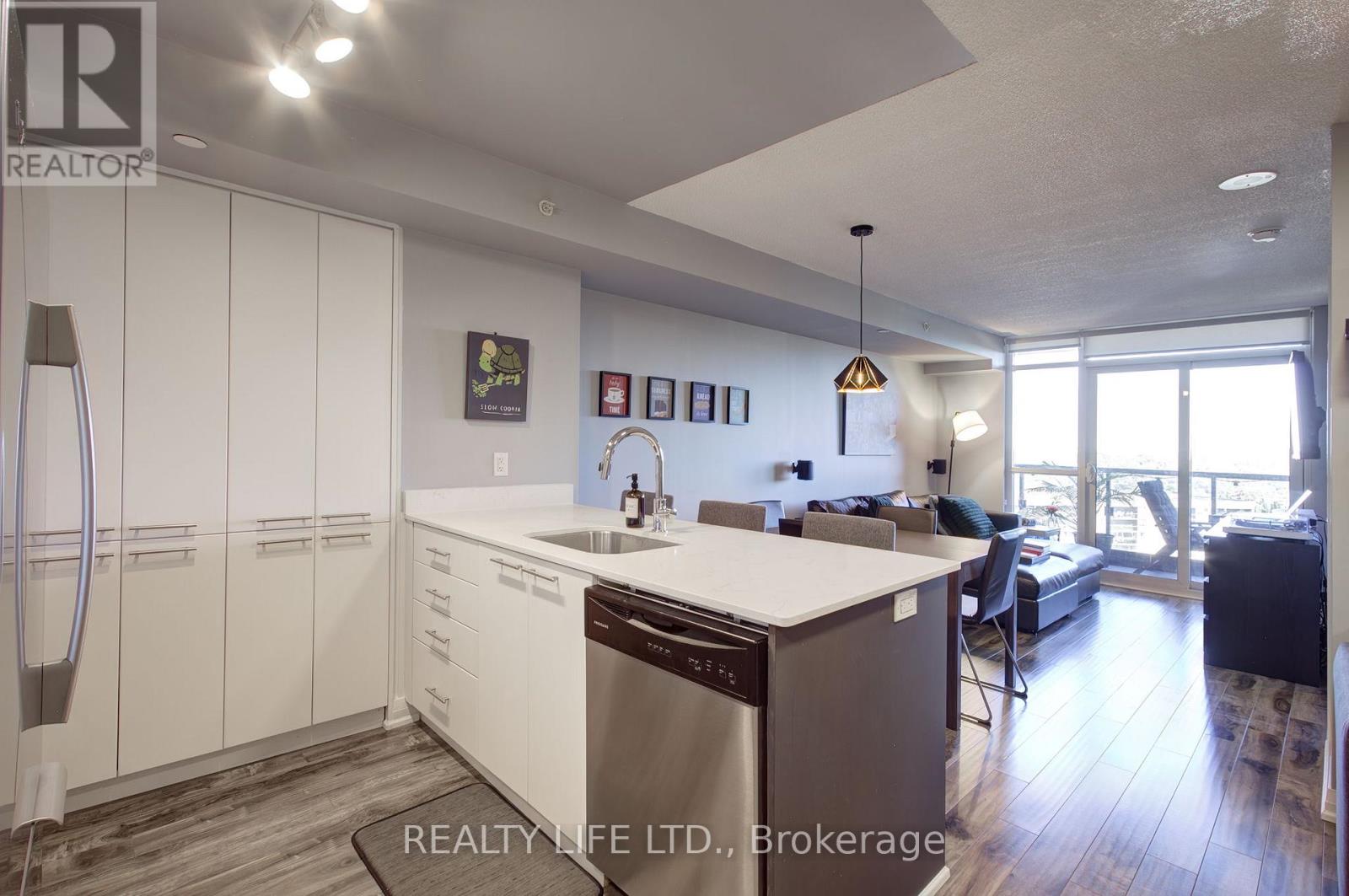 1003 - 5 Valhalla Inn Road, Toronto, Ontario  M9B 0B1 - Photo 7 - W12905038