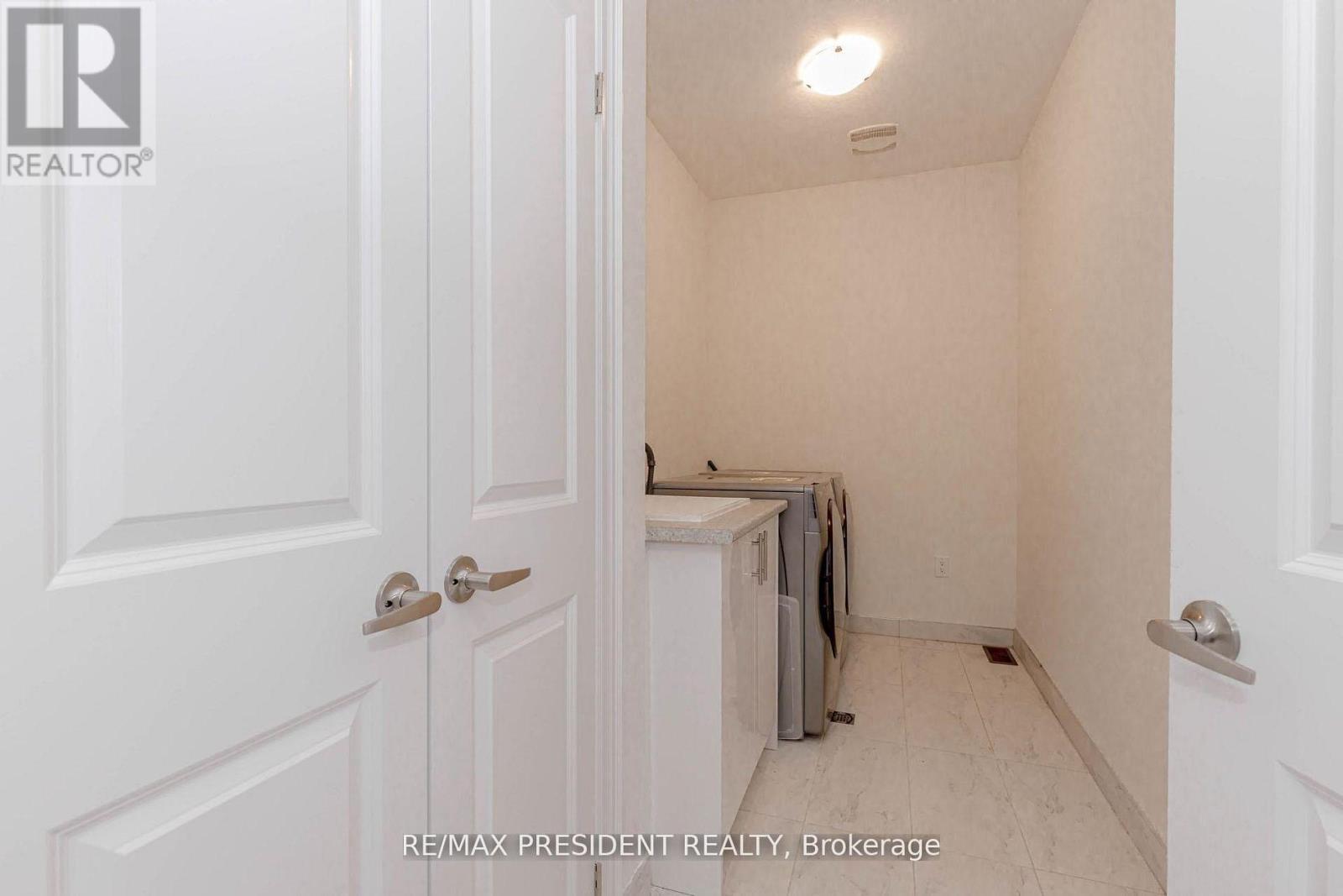 2 Vincena Road, Caledon, Ontario  L7C 4M5 - Photo 25 - W12905040