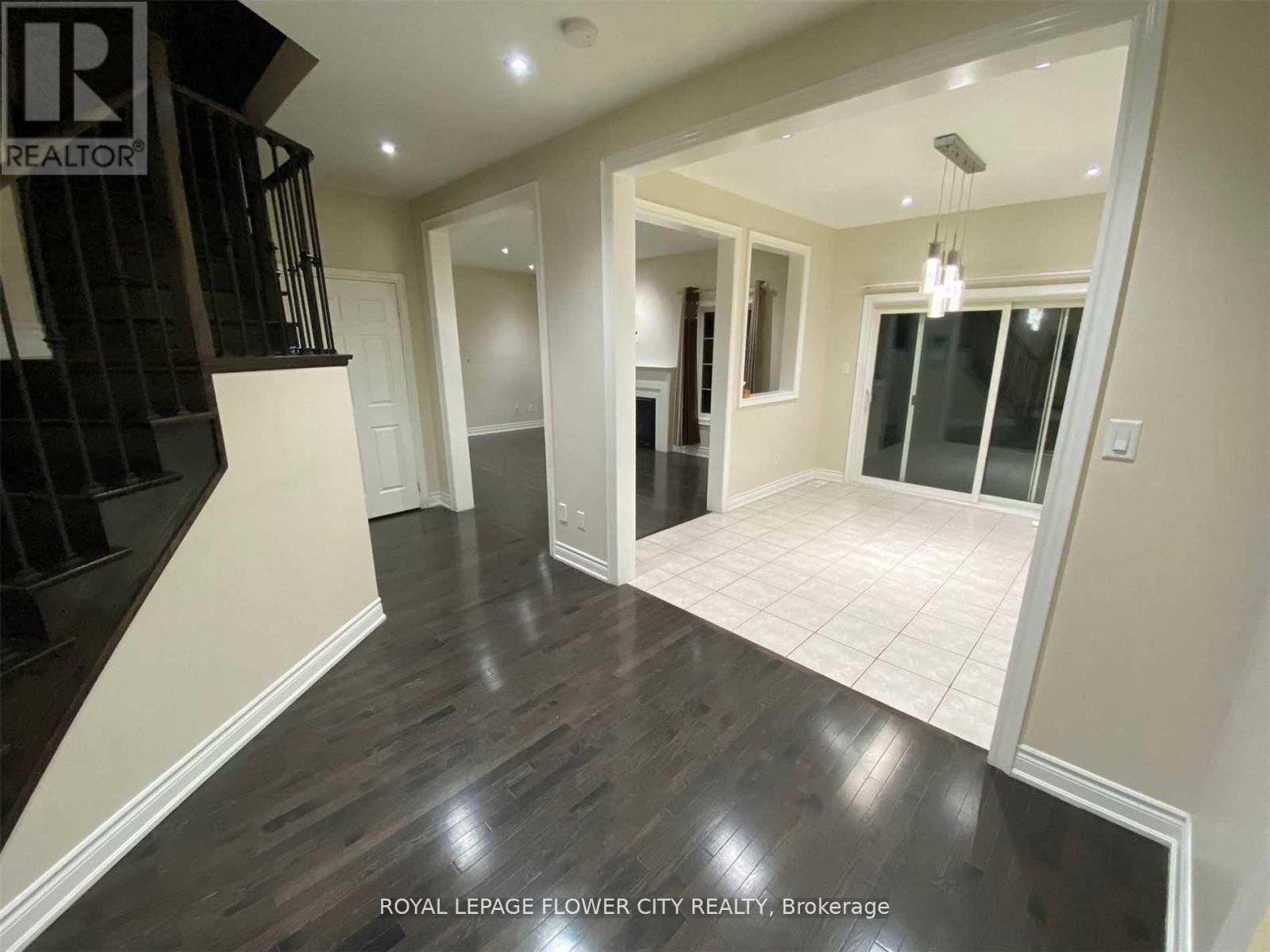 38 Black Diamond Crescent, Brampton, Ontario  L6X 1A2 - Photo 10 - W12905042