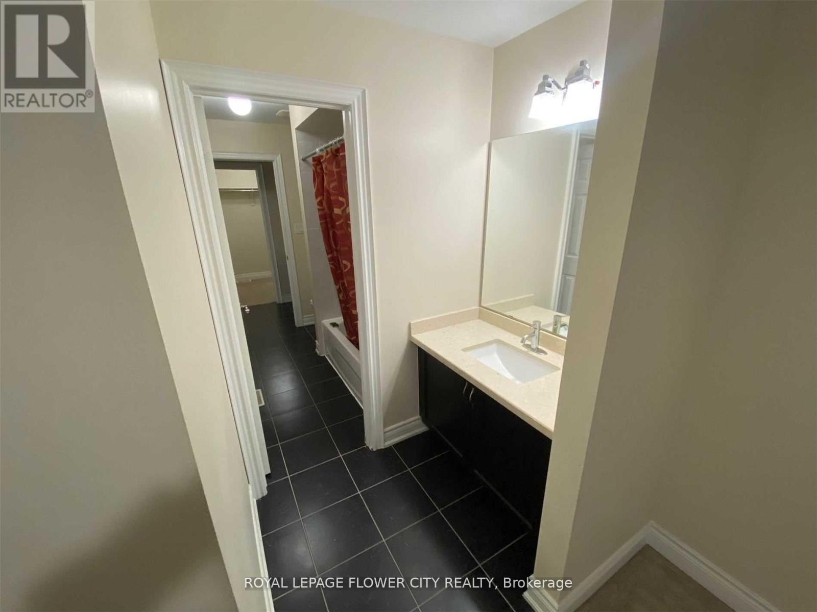 38 Black Diamond Crescent, Brampton, Ontario  L6X 1A2 - Photo 18 - W12905042