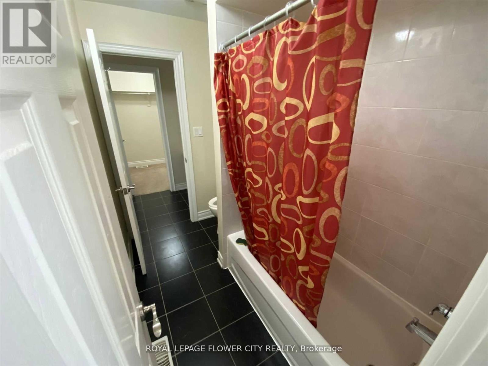 38 Black Diamond Crescent, Brampton, Ontario  L6X 1A2 - Photo 19 - W12905042