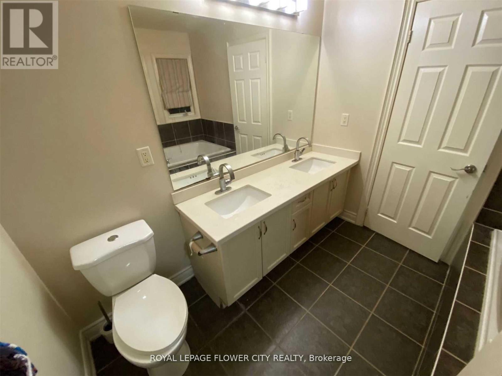 38 Black Diamond Crescent, Brampton, Ontario  L6X 1A2 - Photo 24 - W12905042