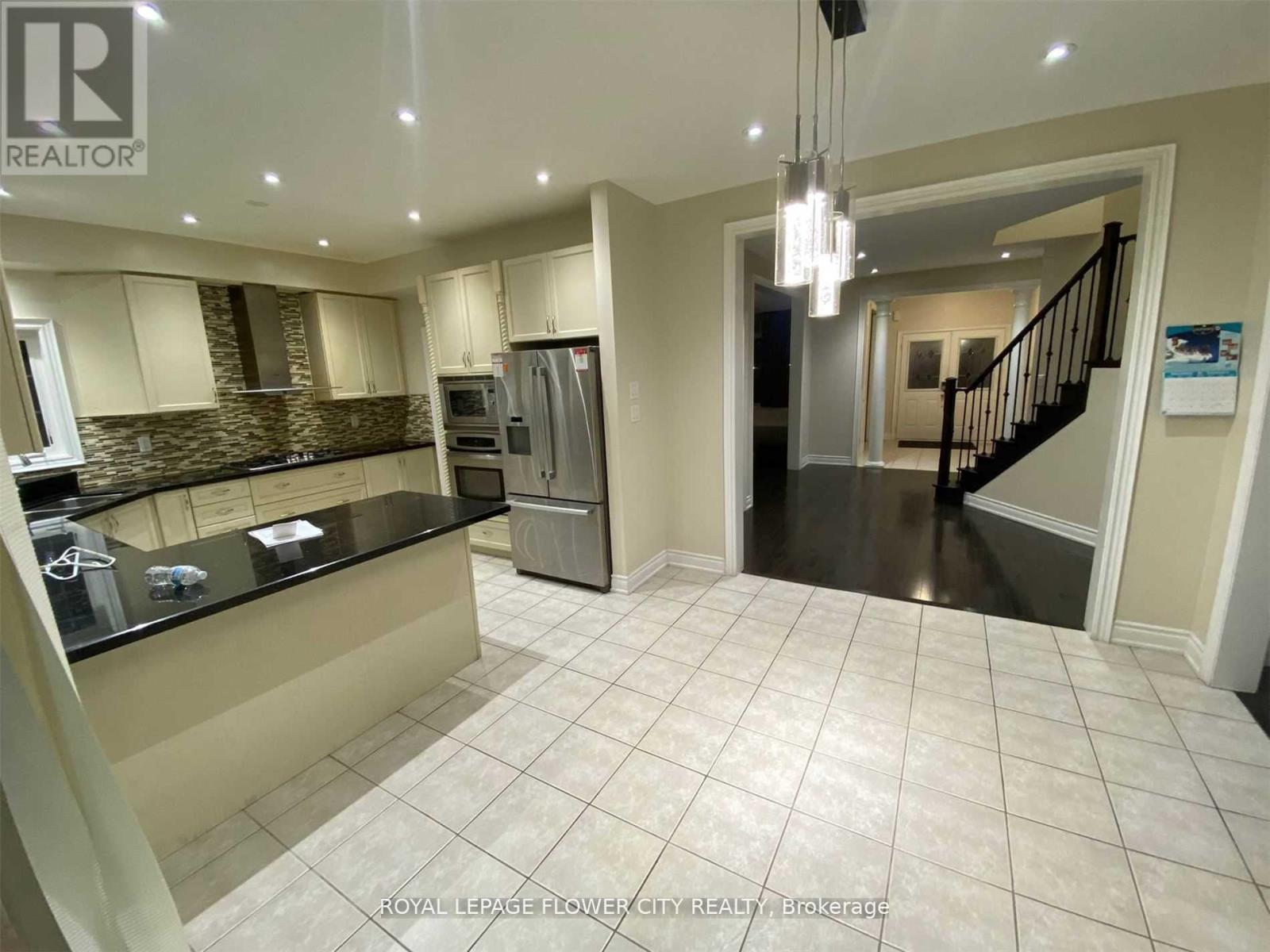 38 Black Diamond Crescent, Brampton, Ontario  L6X 1A2 - Photo 35 - W12905042