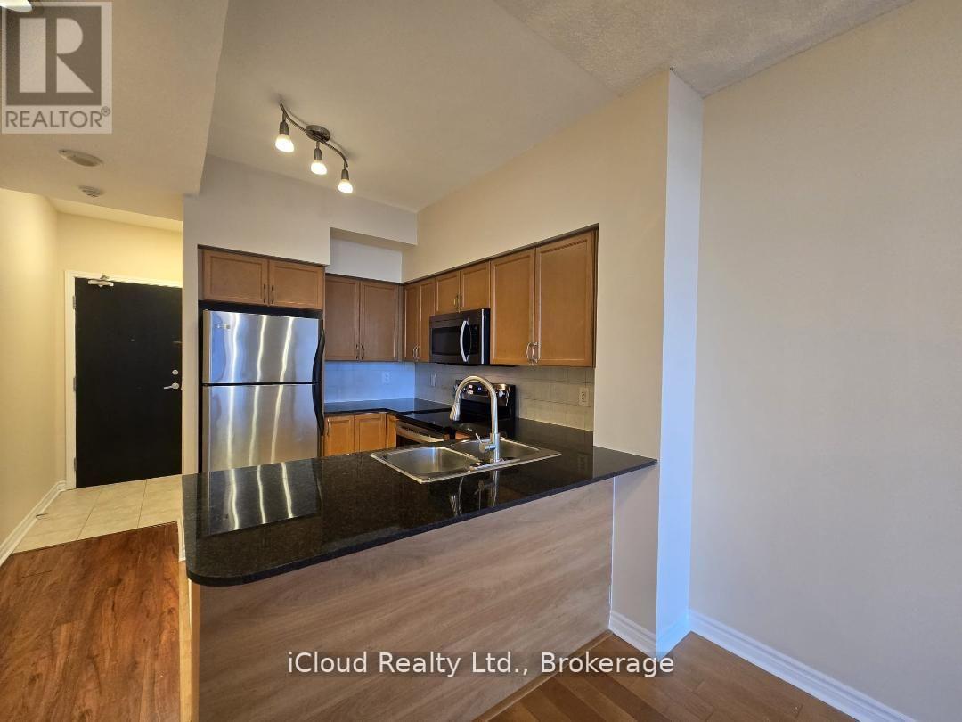 1107 - 388 Prince Of Wales Drive, Mississauga (City Centre), Ontario  L5B 0A1 - Photo 12 - W12905048