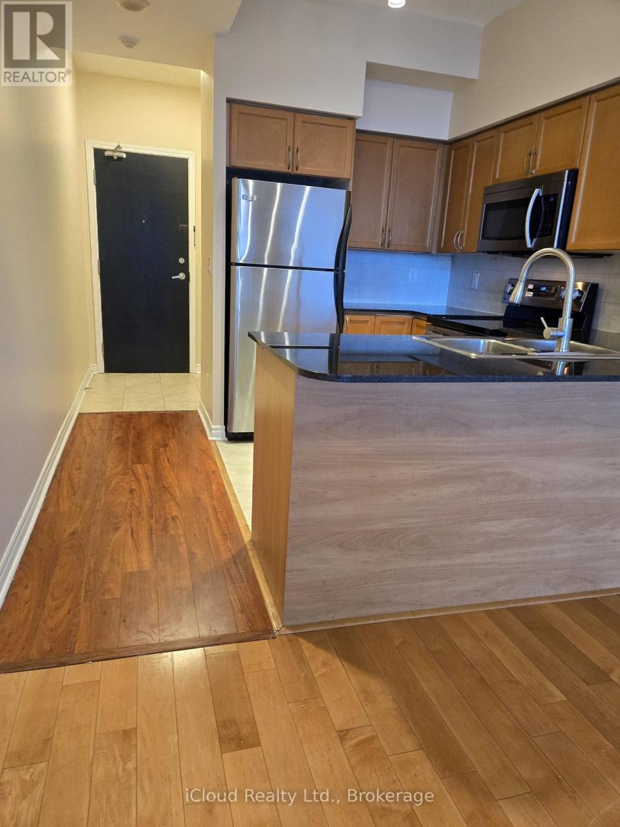 1107 - 388 Prince Of Wales Drive, Mississauga (City Centre), Ontario  L5B 0A1 - Photo 13 - W12905048