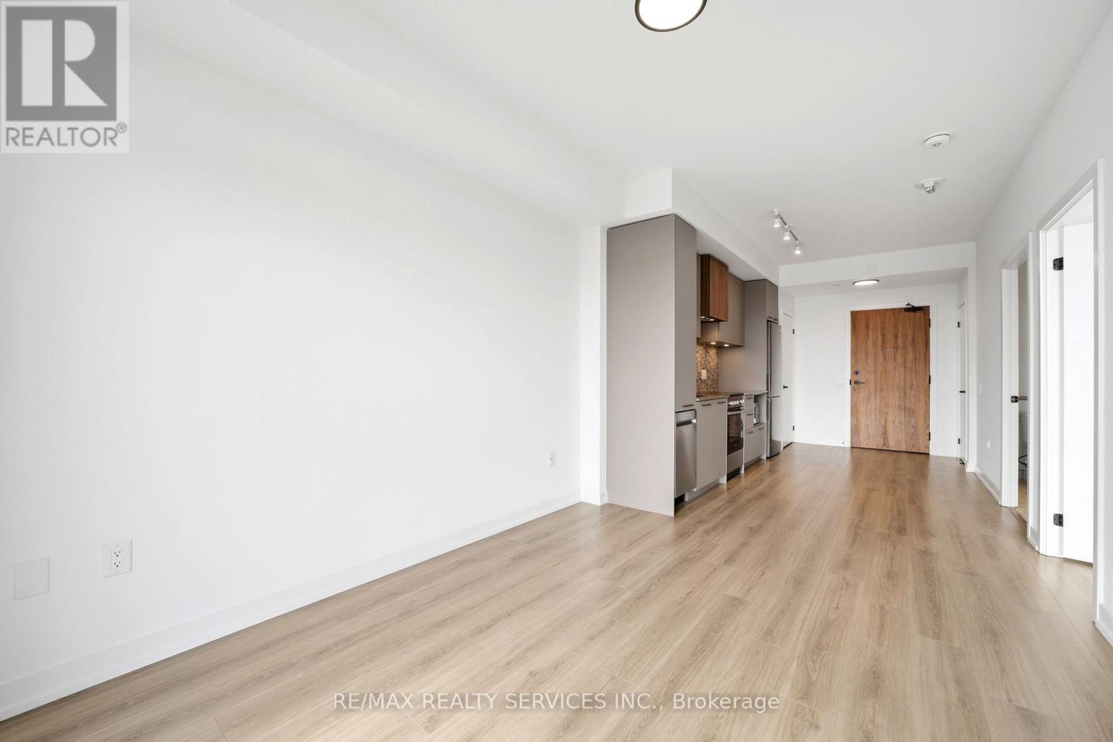 208 - 10 Lagerfeld Drive, Brampton, Ontario  L7A 5L3 - Photo 10 - W12905052