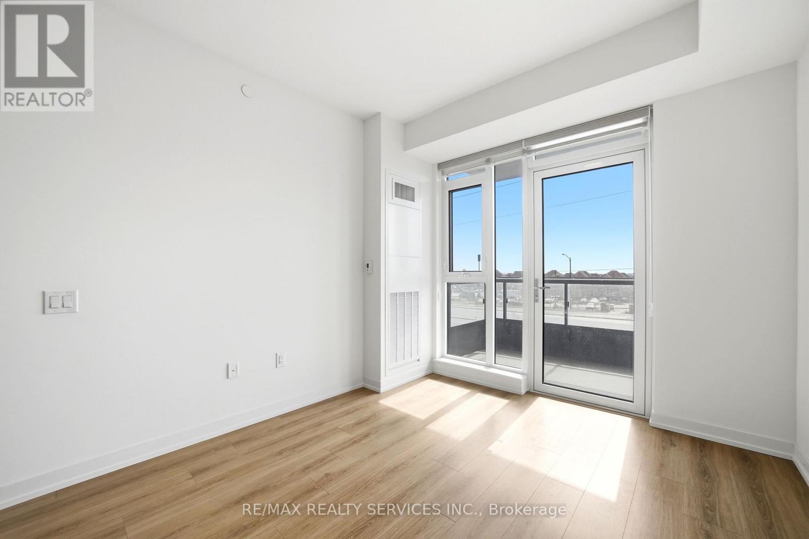 208 - 10 Lagerfeld Drive, Brampton, Ontario  L7A 5L3 - Photo 12 - W12905052