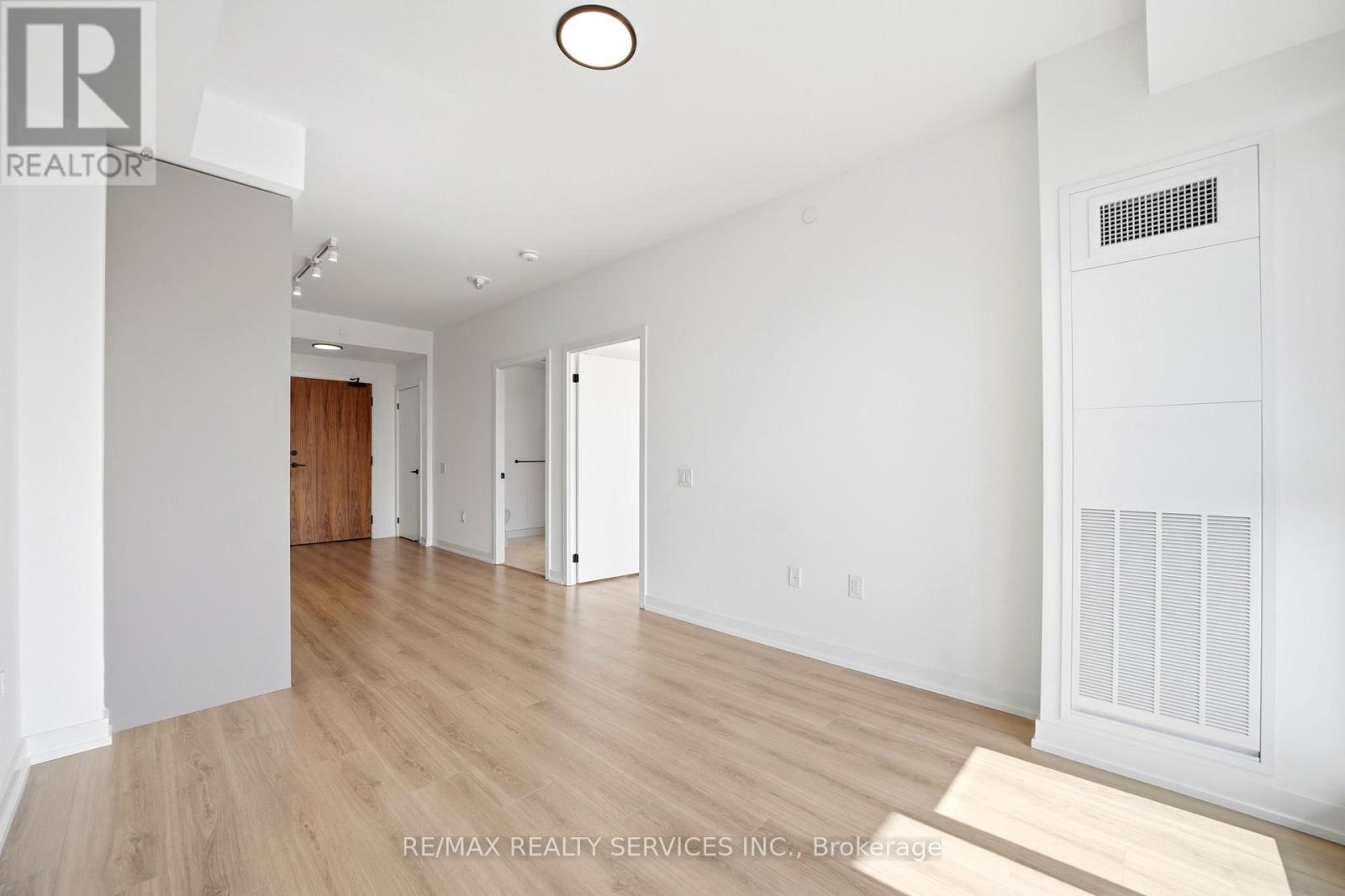 208 - 10 Lagerfeld Drive, Brampton, Ontario  L7A 5L3 - Photo 13 - W12905052