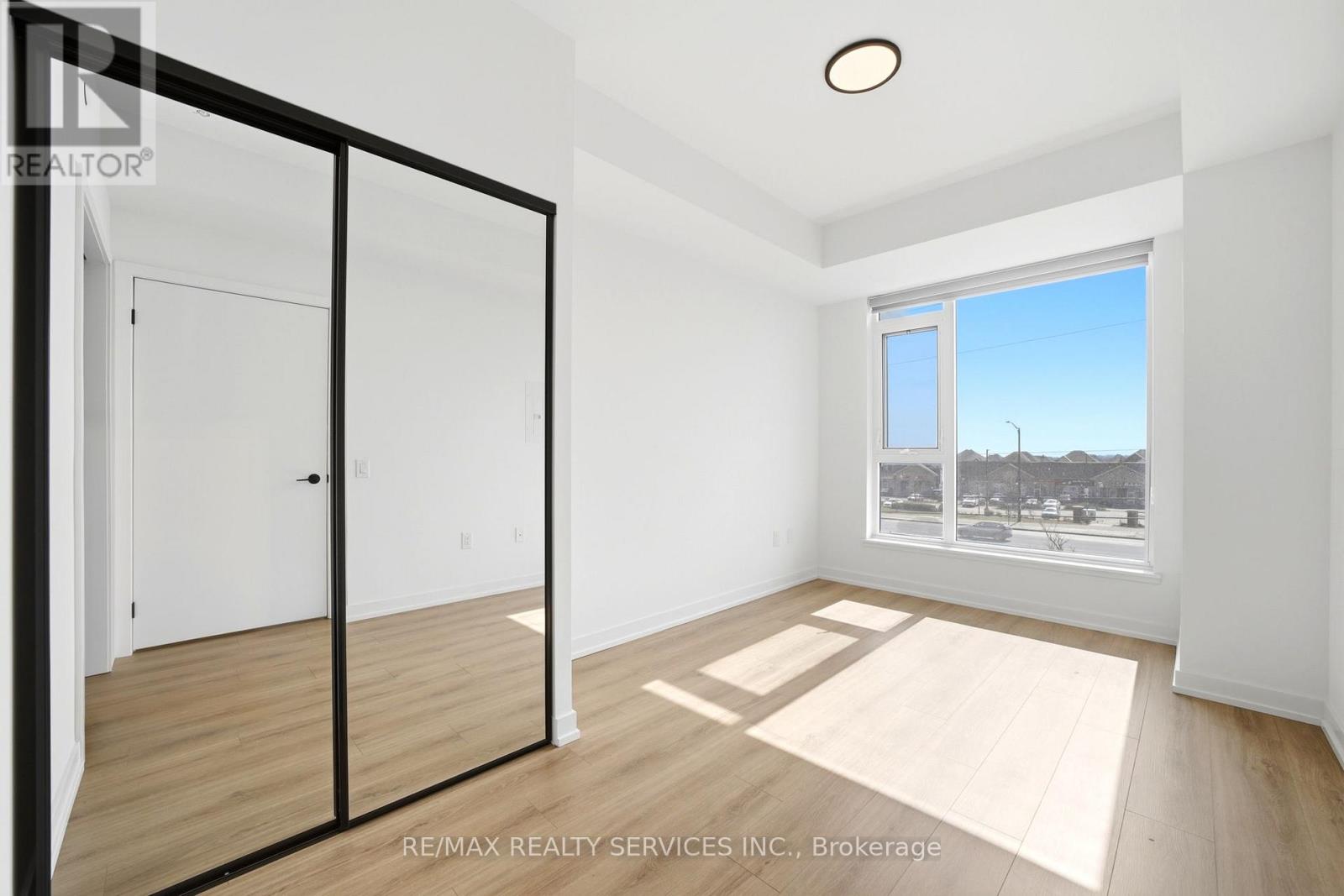 208 - 10 Lagerfeld Drive, Brampton, Ontario  L7A 5L3 - Photo 17 - W12905052