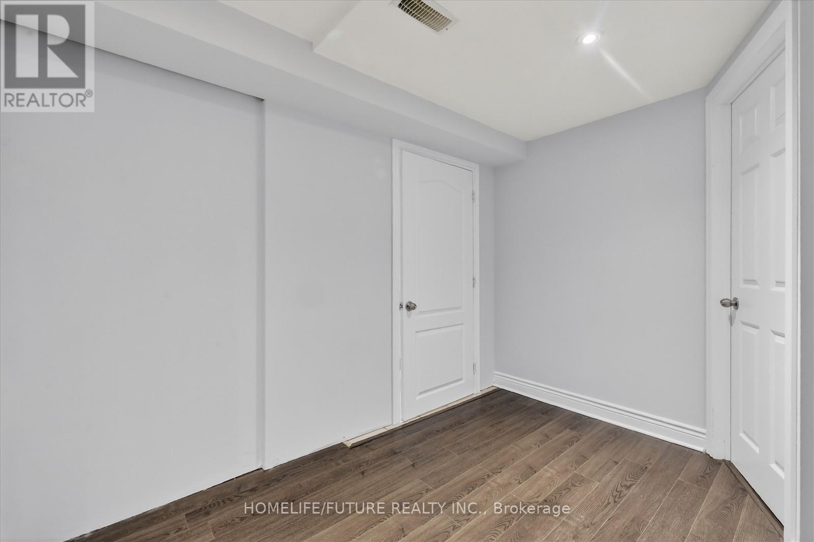 24 Wild Indigo Crescent, Brampton, Ontario  L6R 2J9 - Photo 4 - W12905078