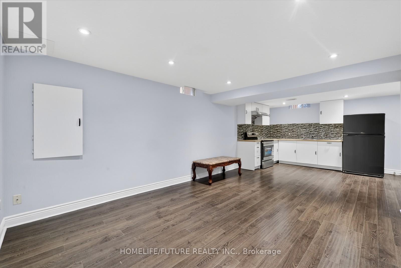 24 Wild Indigo Crescent, Brampton, Ontario  L6R 2J9 - Photo 5 - W12905078