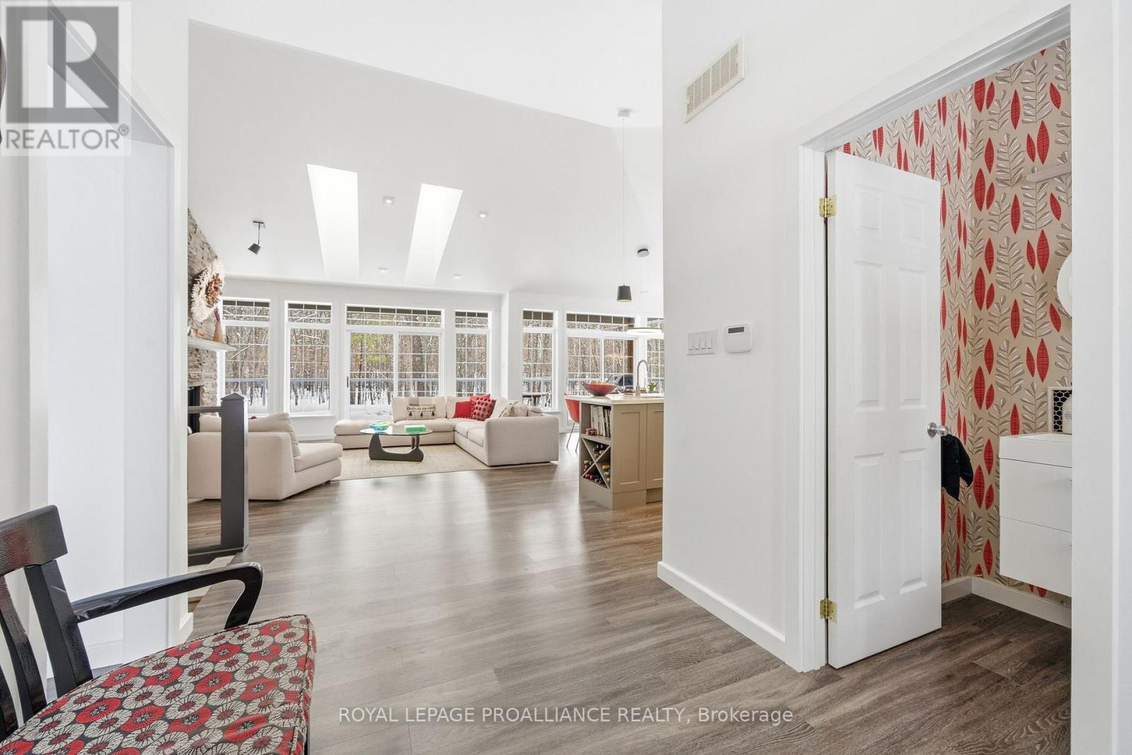 602 Elmbrook Road, Prince Edward County, Ontario  K0K 2T0 - Photo 9 - X12821344