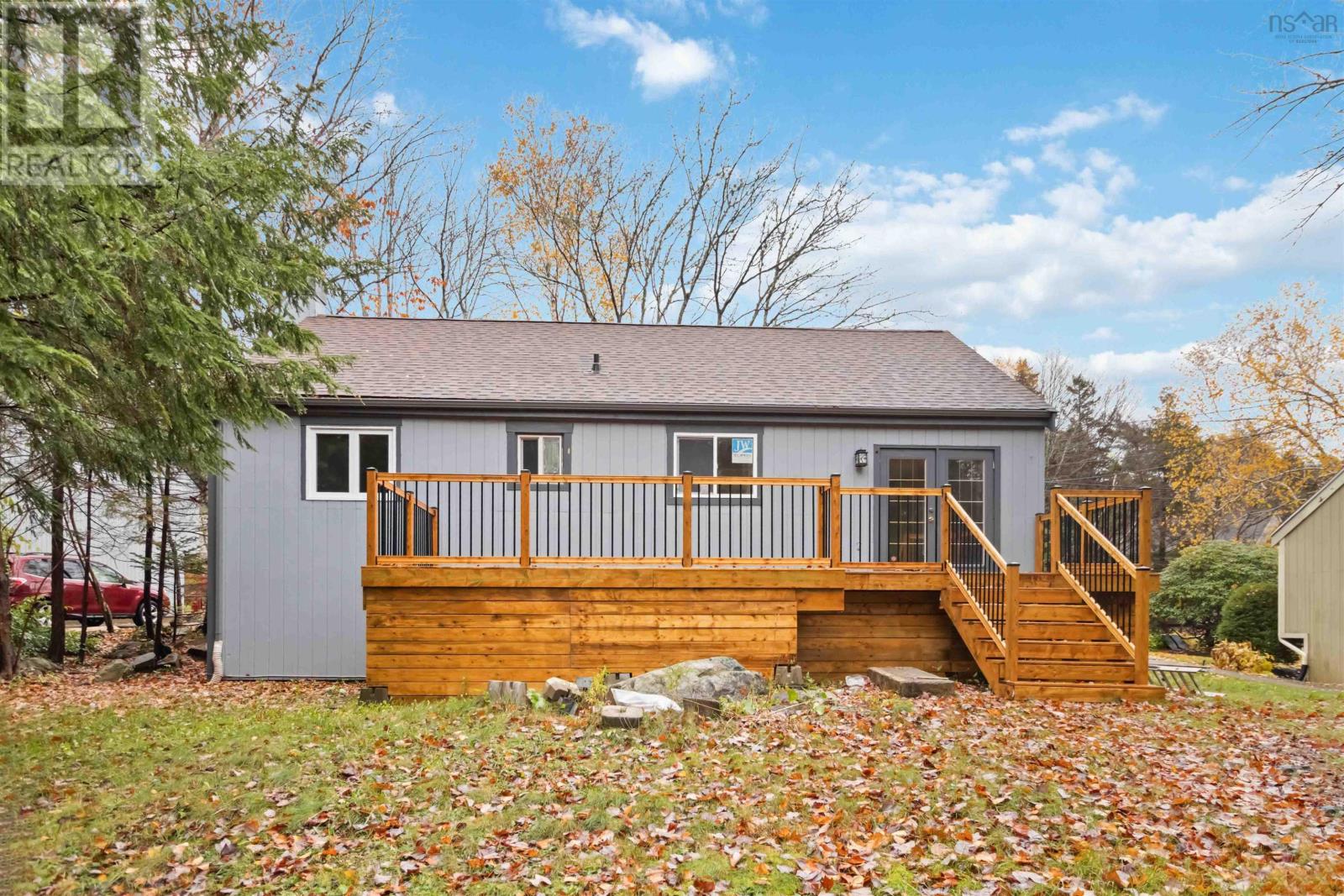 26 Village Crescent, Bedford, Nova Scotia  B4A 1J2 - Photo 4 - 202527005