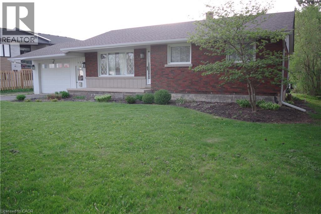 425 Wellington Street E, Mount Forest, Ontario  N0G 2L2 - Photo 6 - 40793764