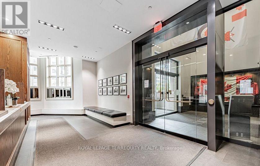 Ph101 - 426 University Avenue, Toronto, Ontario  M5G 1S9 - Photo 35 - C12879430