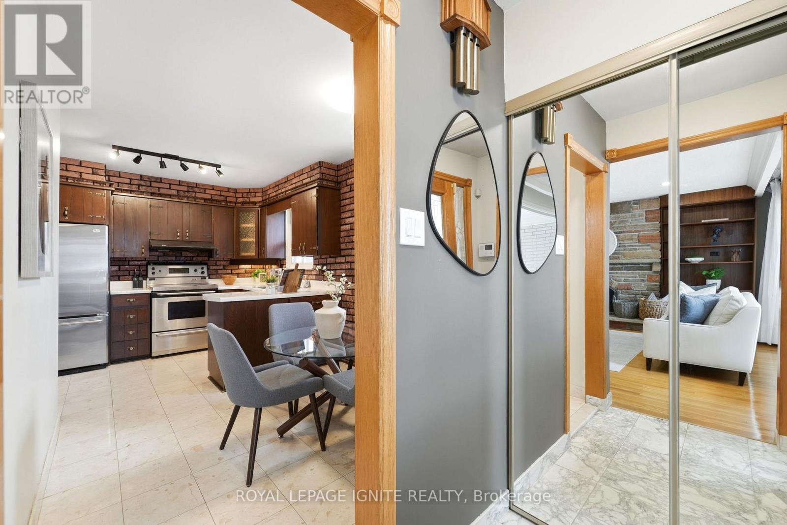 174 Darlingside Drive, Toronto, Ontario  M1E 3P6 - Photo 4 - E12901976