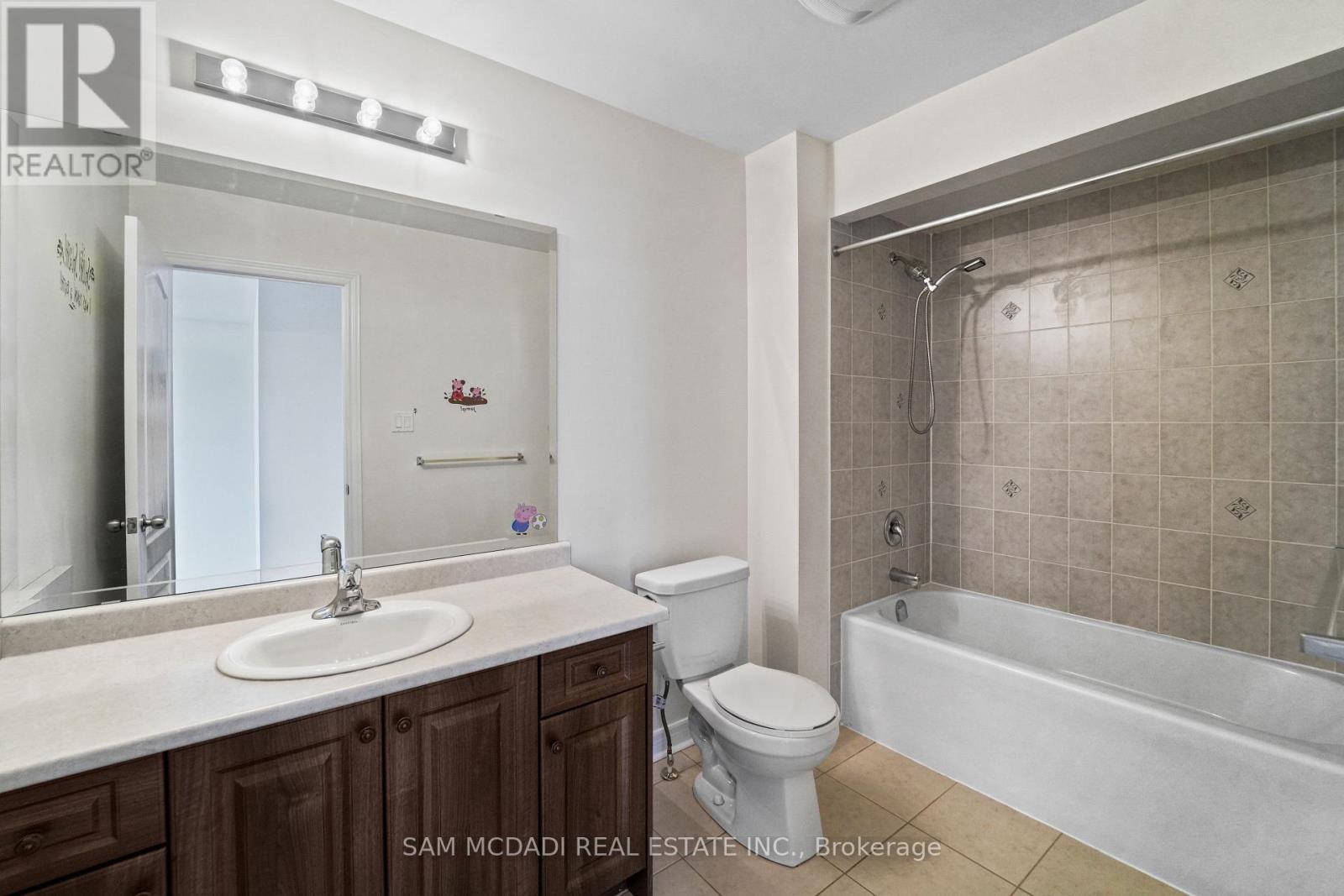 26 Montpelier Street, Brampton (Brampton West), Ontario  L6Y 6A6 - Photo 16 - W12867276