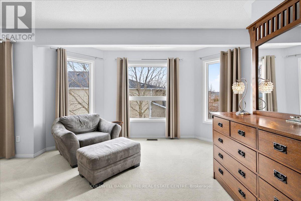 405 Silken Laumann Drive, Newmarket, Ontario  L3X 2J1 - Photo 34 - N12903104