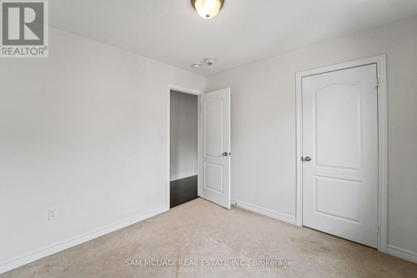 26 Montpelier Street, Brampton (Brampton West), Ontario  L6Y 6A6 - Photo 18 - W12867276