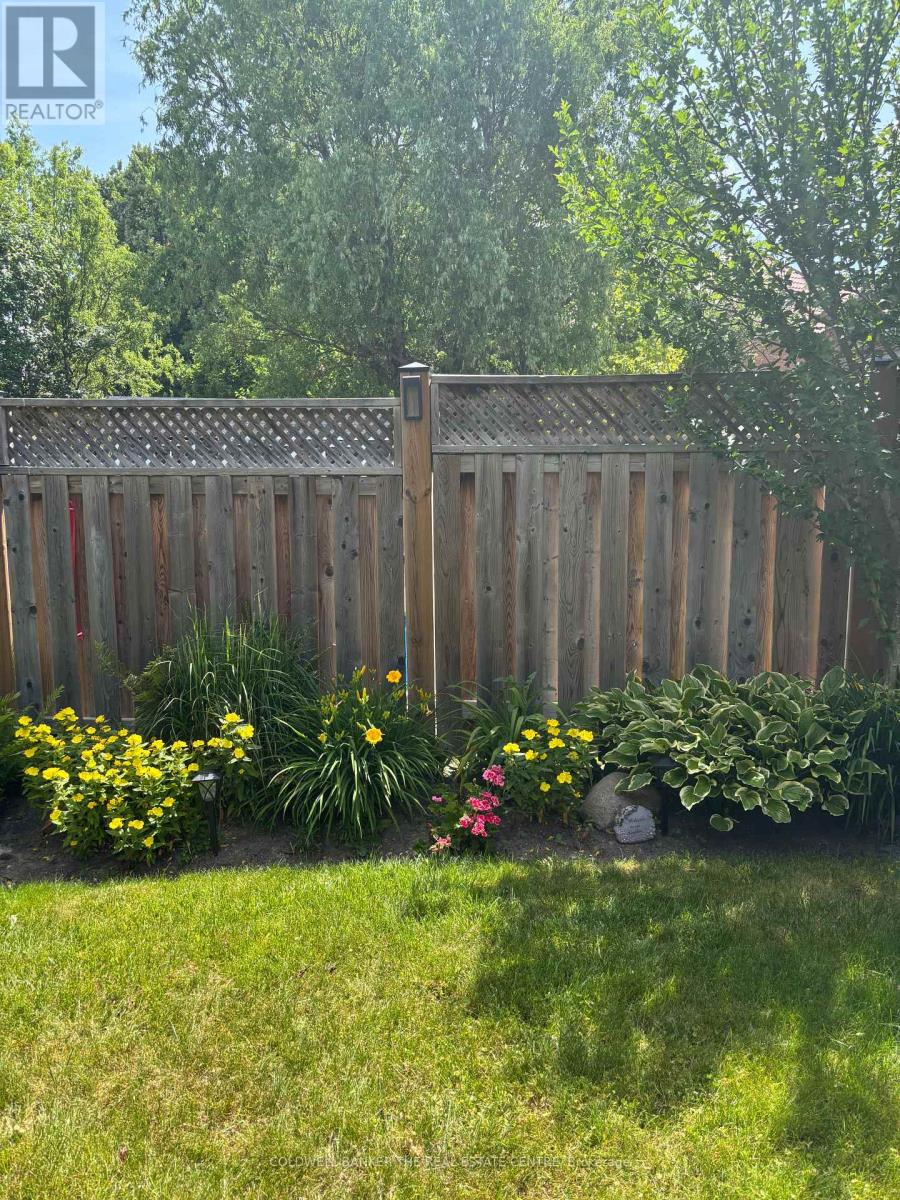 405 Silken Laumann Drive, Newmarket, Ontario  L3X 2J1 - Photo 32 - N12903104