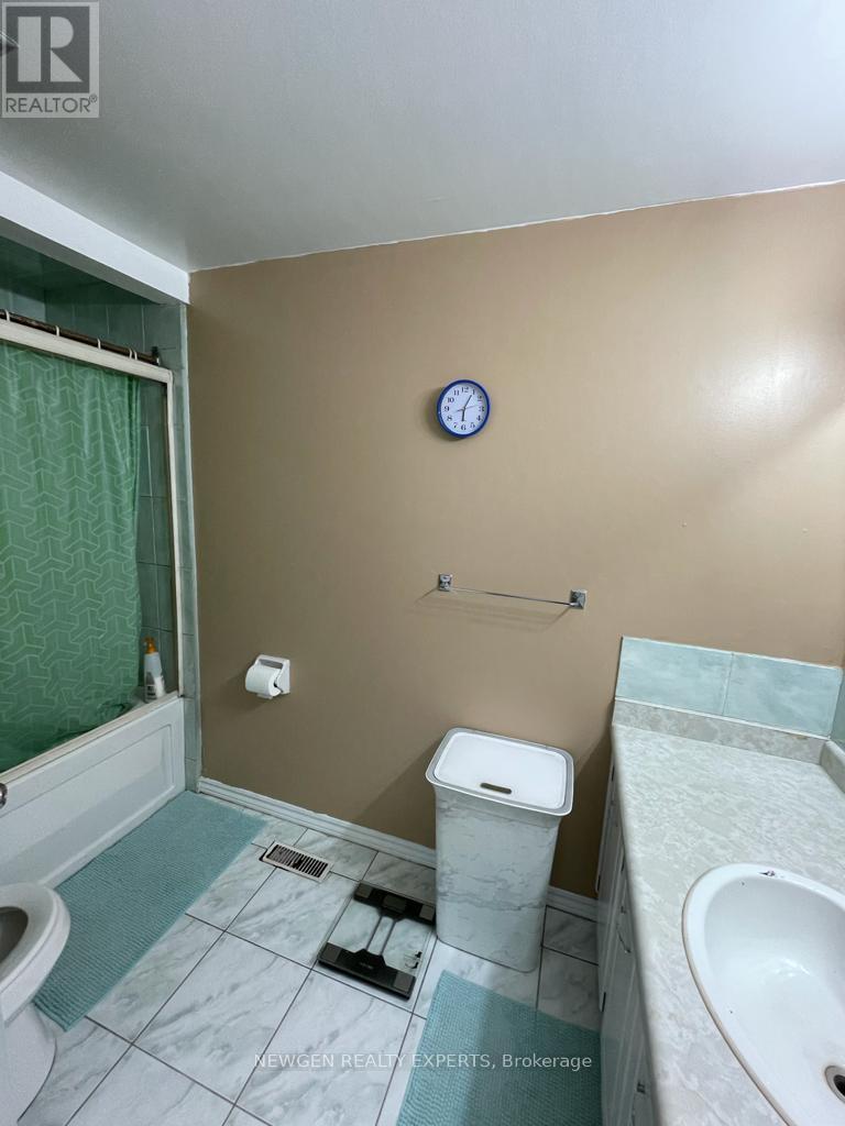 16 - 2058 Martin Grove Road, Toronto, Ontario  M9V 4B6 - Photo 10 - W12904696