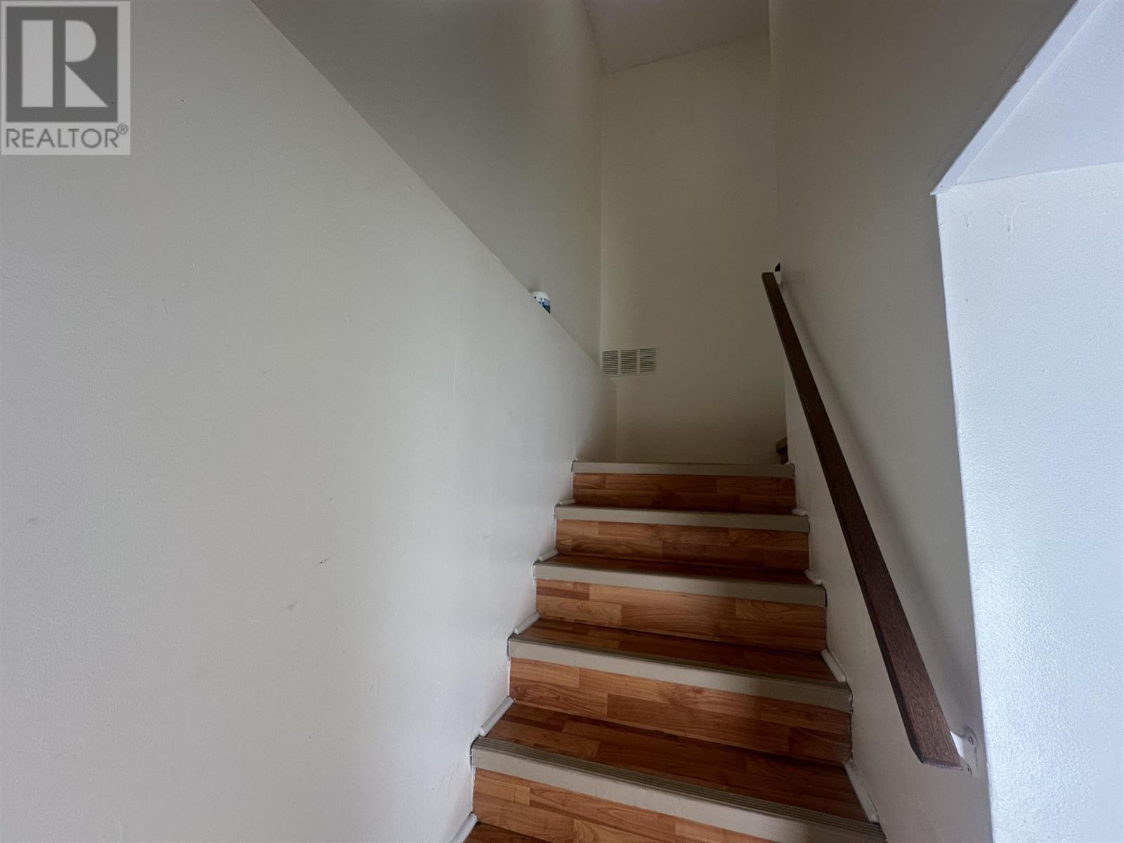 744 Pine St, Sault Ste. Marie, Ontario  P6B 3G1 - Photo 12 - SM260279