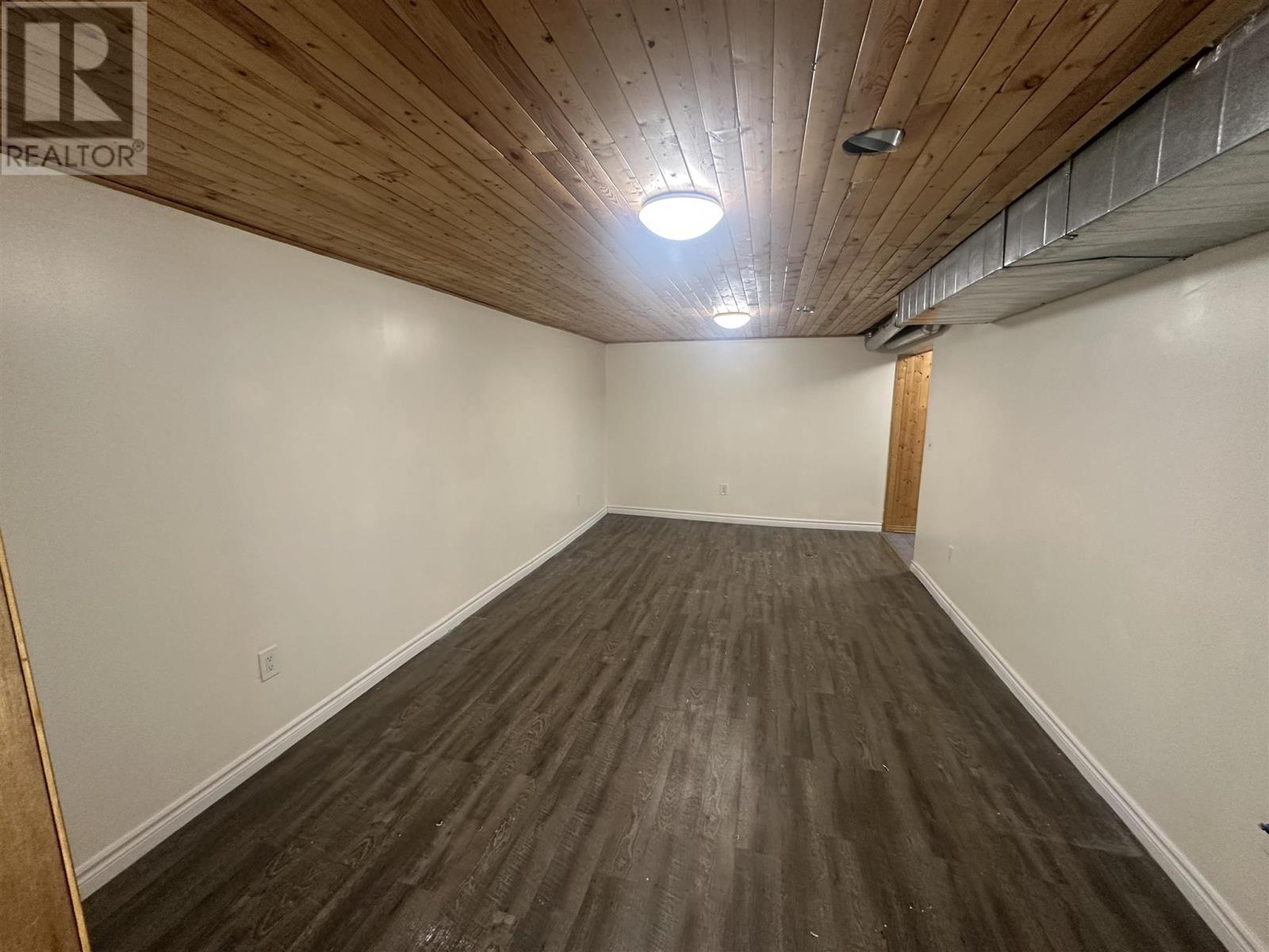 744 Pine St, Sault Ste. Marie, Ontario  P6B 3G1 - Photo 26 - SM260279