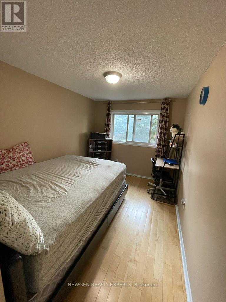 16 - 2058 Martin Grove Road, Toronto, Ontario  M9V 4B6 - Photo 7 - W12904696