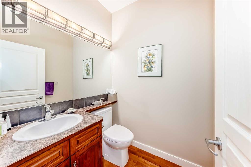 487 Rocky Ridge Drive NW, Calgary, Alberta  T3G 5C3 - Photo 17 - A2290057