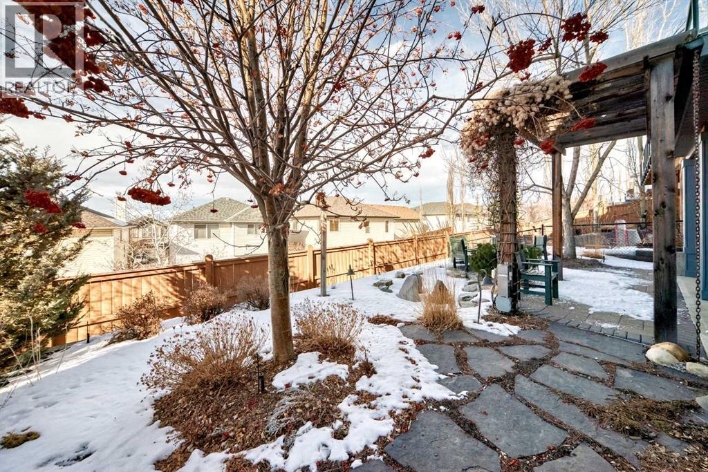 487 Rocky Ridge Drive NW, Calgary, Alberta  T3G 5C3 - Photo 43 - A2290057