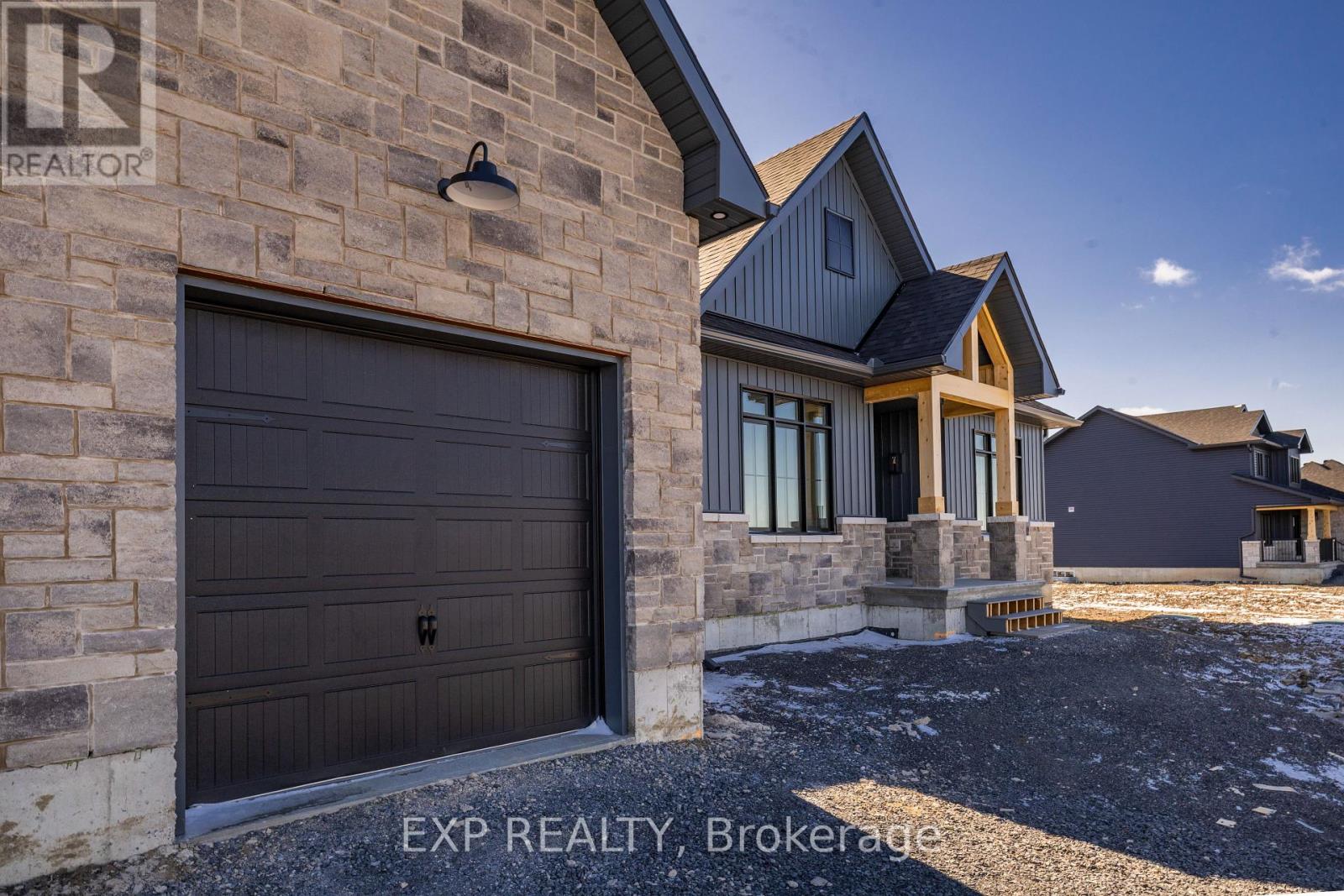 245 Trudeau Crescent, Russell, Ontario  K4R 1E5 - Photo 3 - X12905234