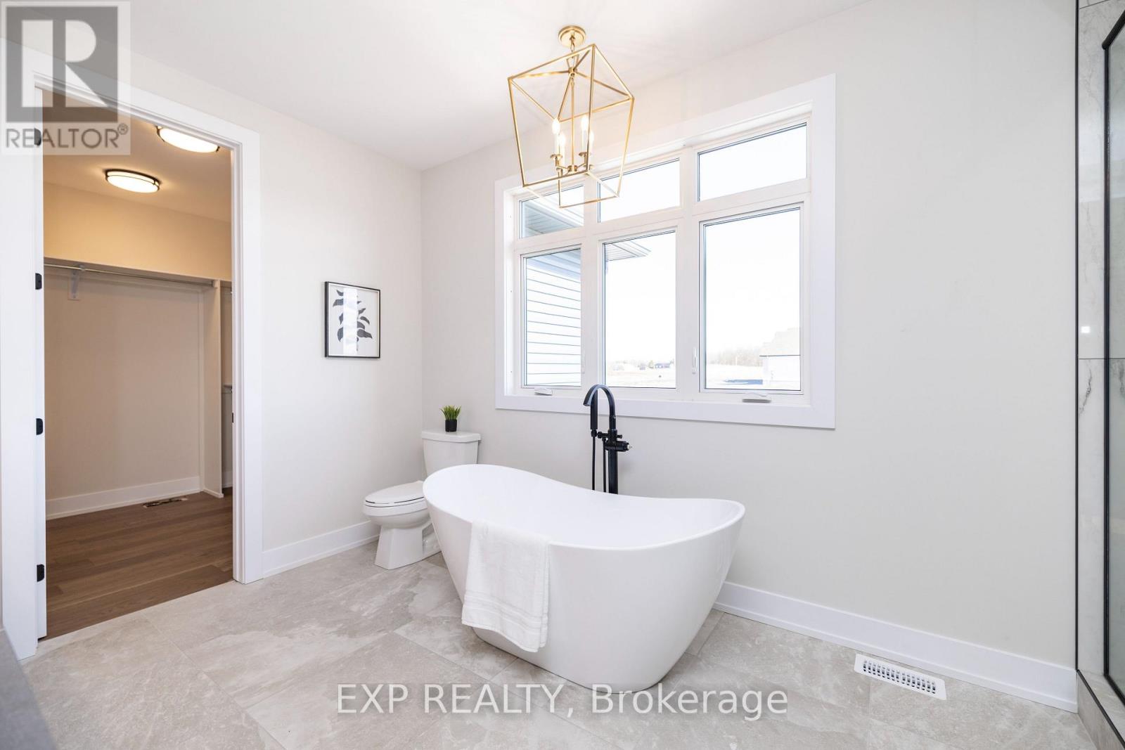 245 Trudeau Crescent, Russell, Ontario  K4R 1E5 - Photo 32 - X12905234