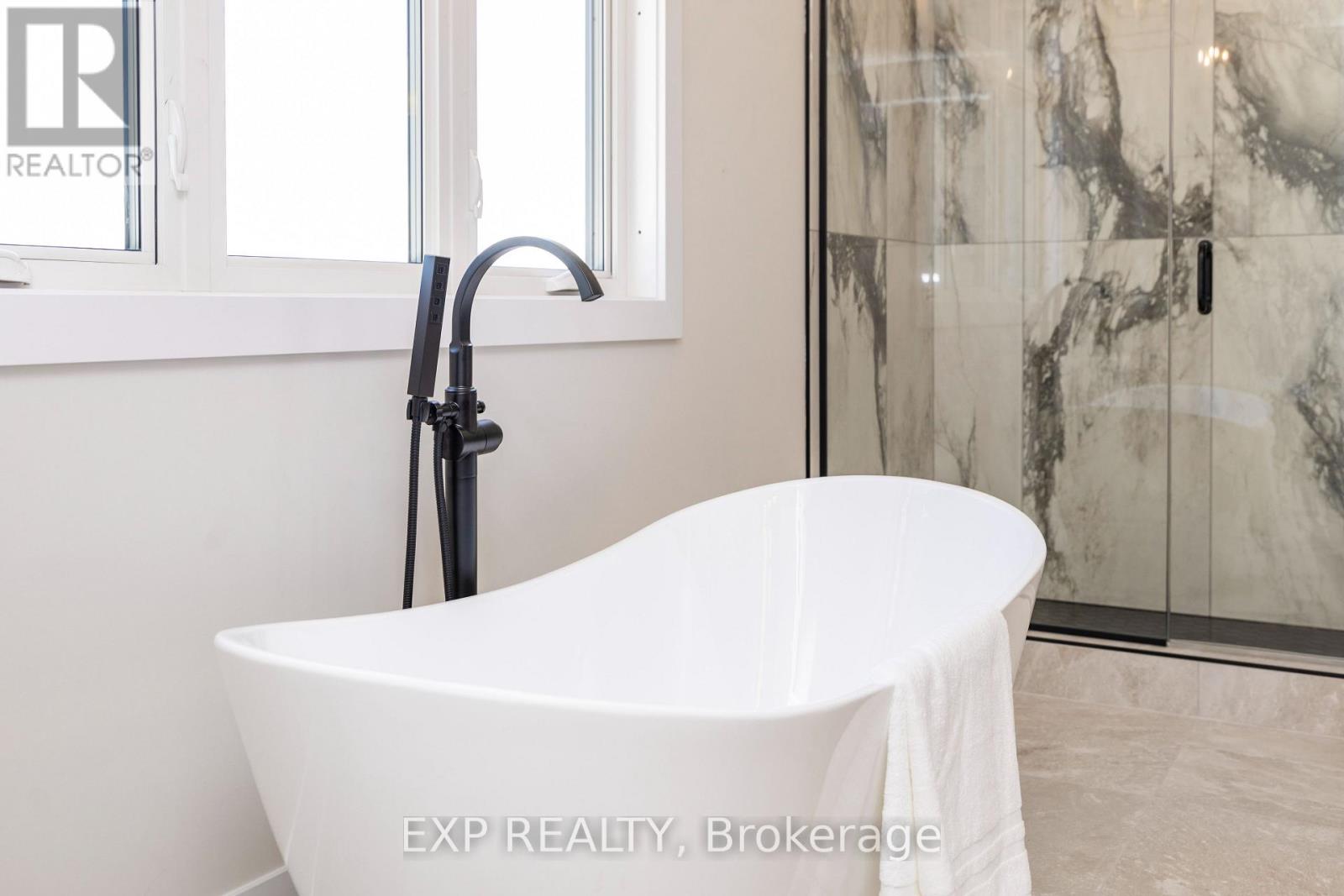 245 Trudeau Crescent, Russell, Ontario  K4R 1E5 - Photo 36 - X12905234