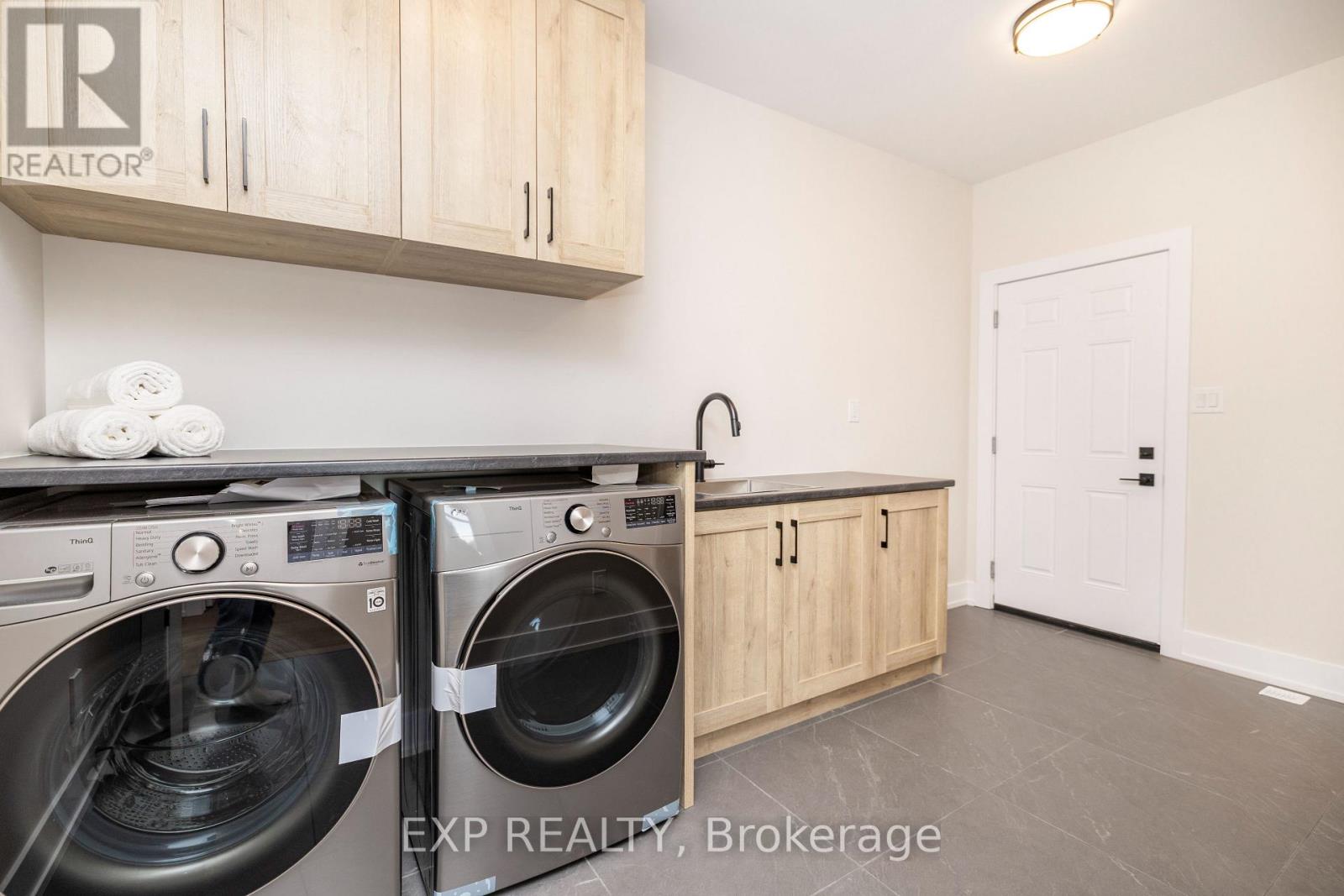 245 Trudeau Crescent, Russell, Ontario  K4R 1E5 - Photo 38 - X12905234