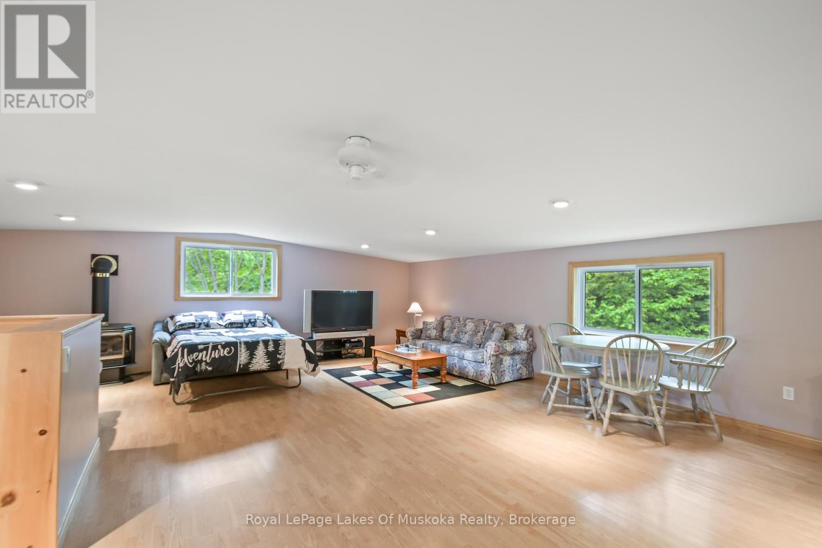 1019 Lakeshore Drive N, Bracebridge, Ontario  P1L 1X3 - Photo 27 - X12090032