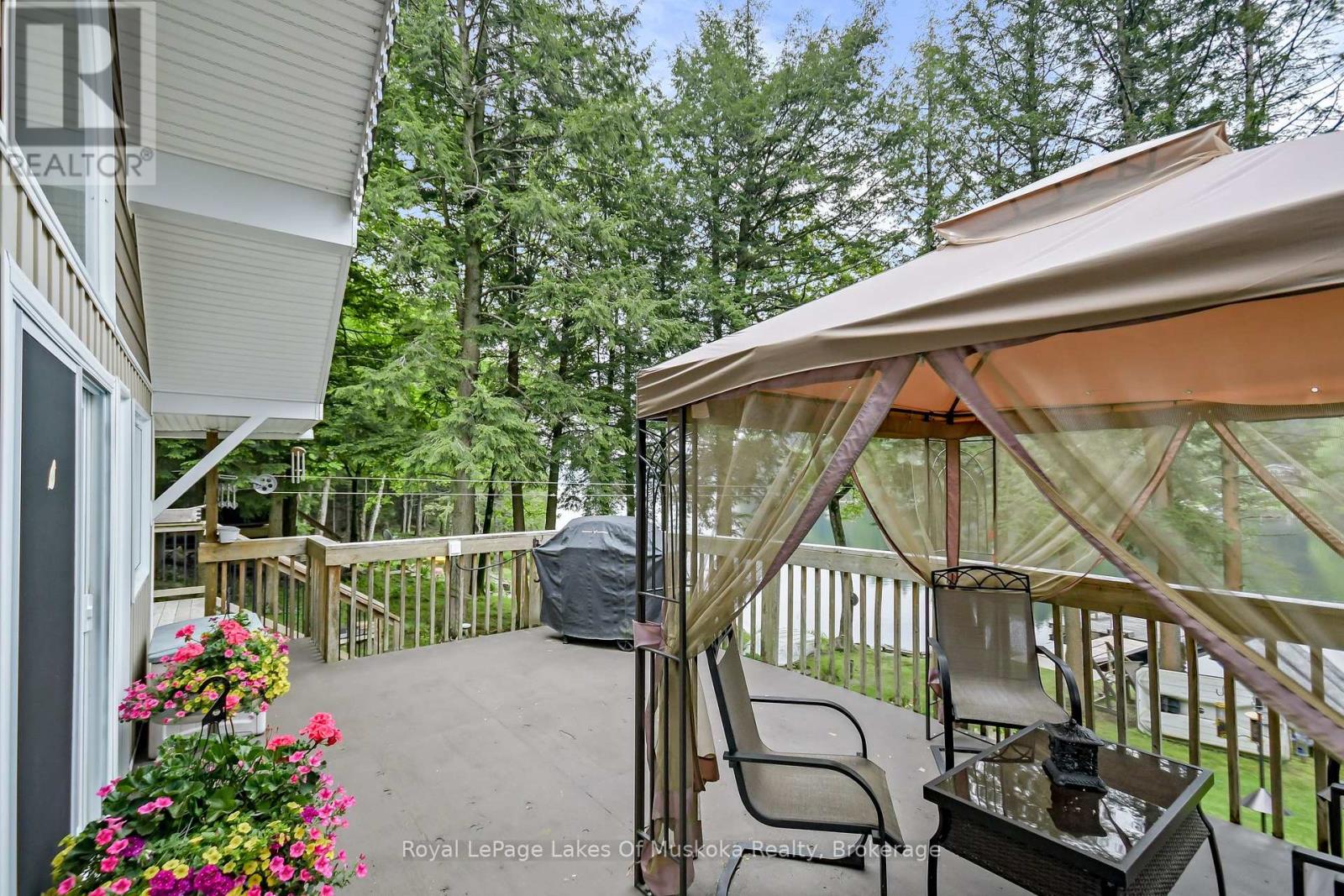 1019 Lakeshore Drive N, Bracebridge, Ontario  P1L 1X3 - Photo 43 - X12090032