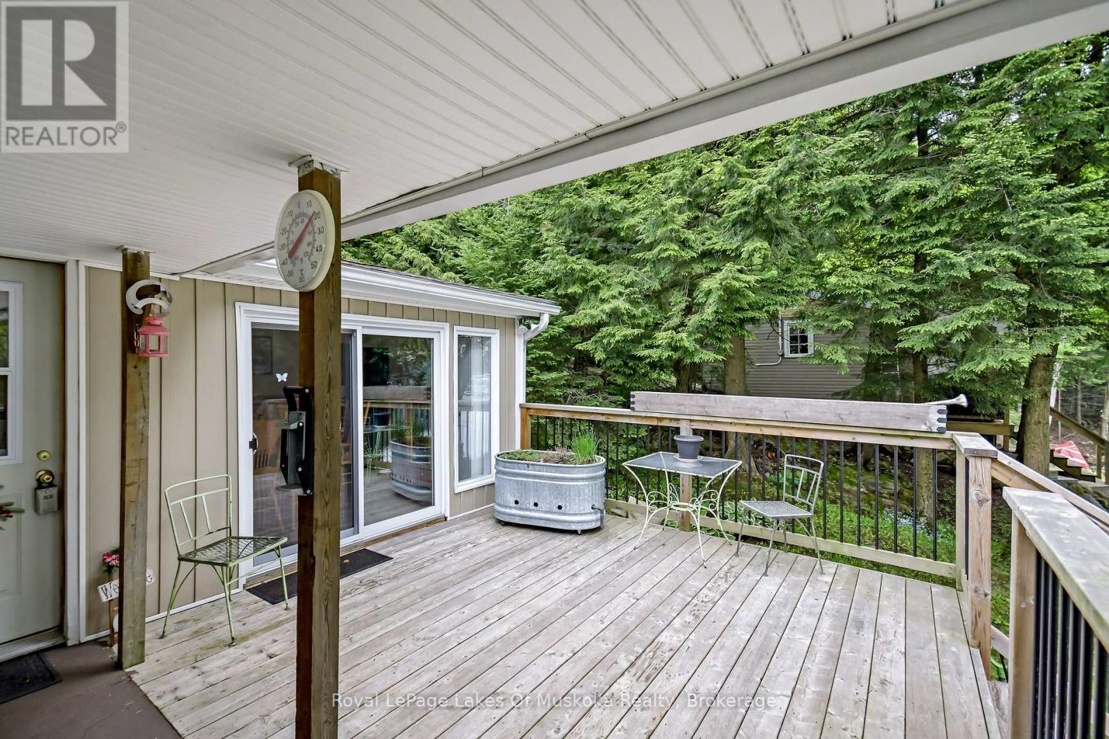 1019 Lakeshore Drive N, Bracebridge, Ontario  P1L 1X3 - Photo 45 - X12090032