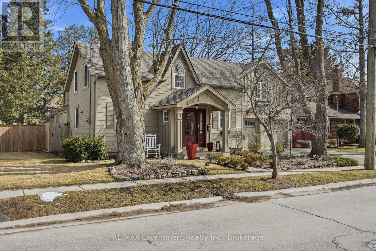 228 Mill Street N, Hamilton, Ontario  L0R 2H0 - Photo 2 - X12905174