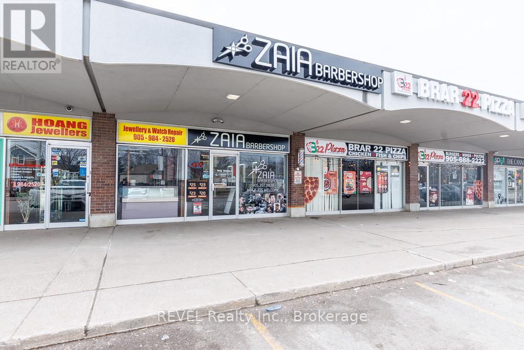 120 Welland Avenue, St. Catharines, Ontario  L2R 2N3 - Photo 3 - X12905146