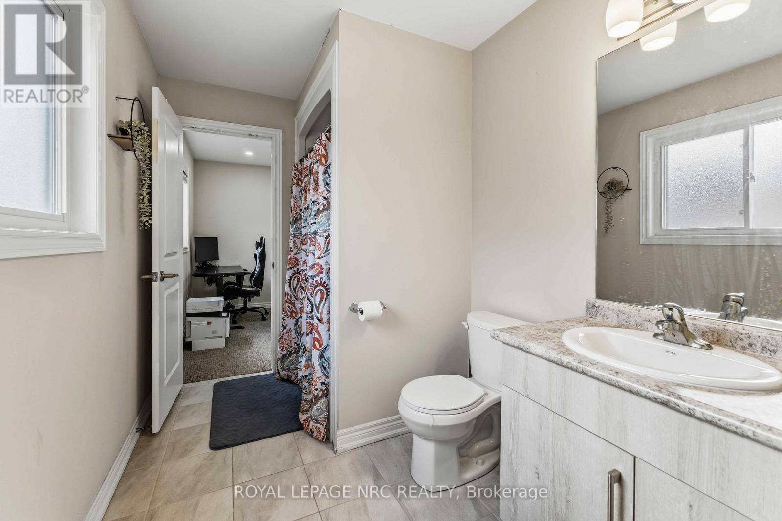 15 Hawthorn Avenue, Thorold, Ontario  L2V 0H9 - Photo 20 - X12905176