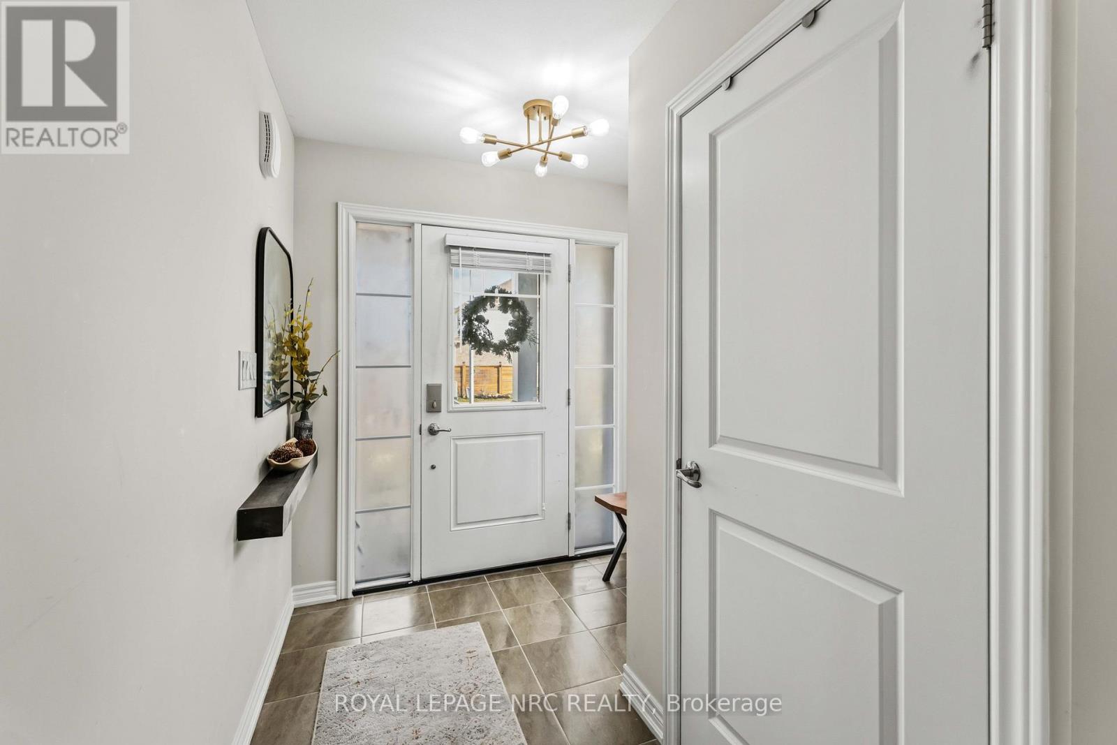 15 Hawthorn Avenue, Thorold, Ontario  L2V 0H9 - Photo 5 - X12905176