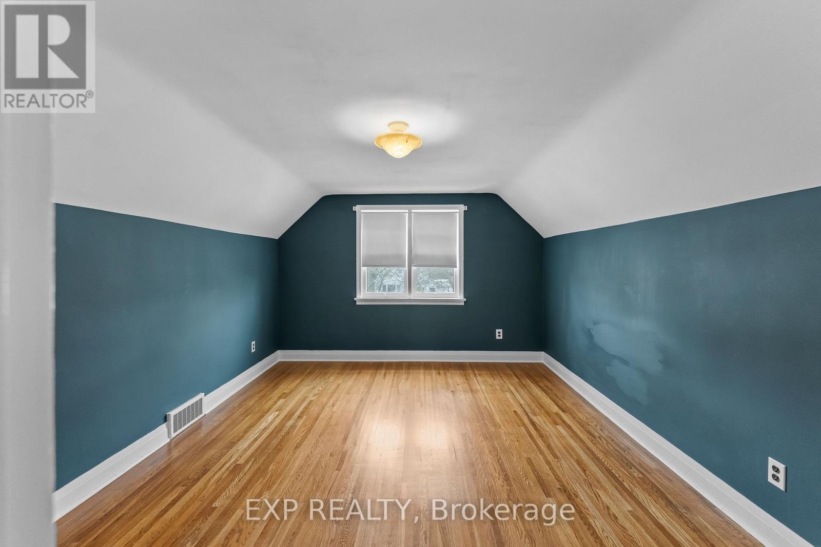 3935 St Peter Avenue, Niagara Falls, Ontario  L2J 2N9 - Photo 22 - X12905232