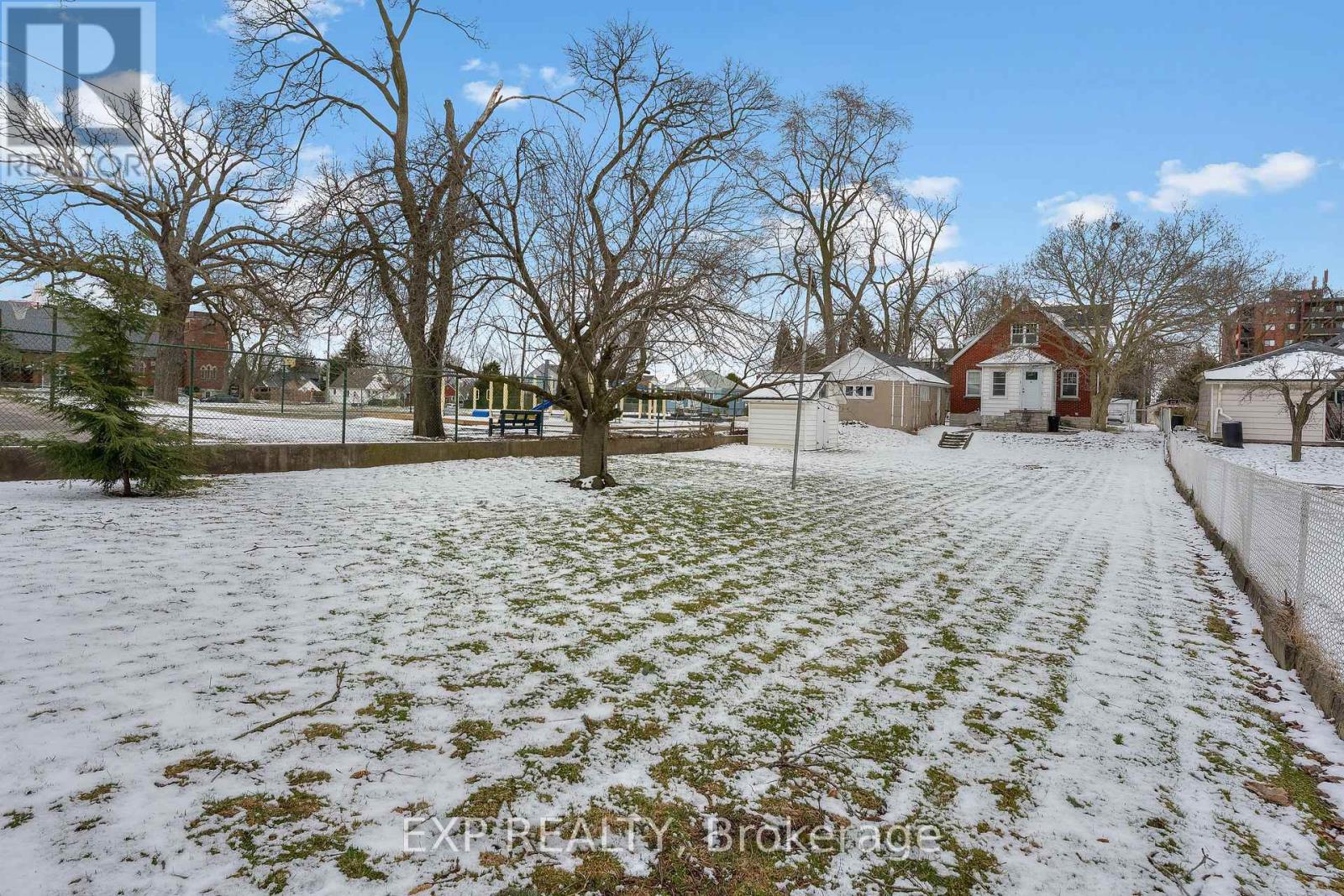 3935 St Peter Avenue, Niagara Falls, Ontario  L2J 2N9 - Photo 38 - X12905232