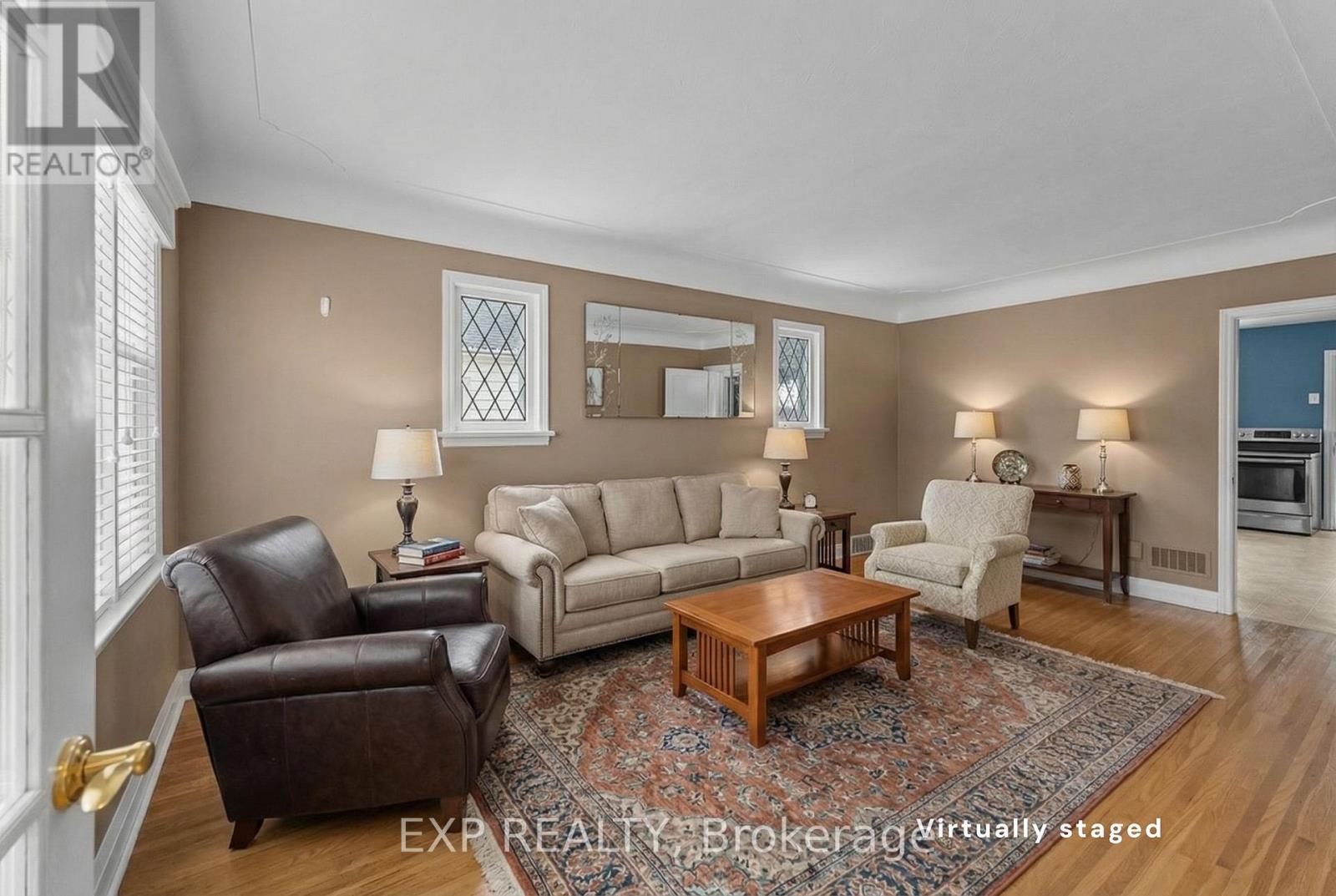 3935 St Peter Avenue, Niagara Falls, Ontario  L2J 2N9 - Photo 7 - X12905232