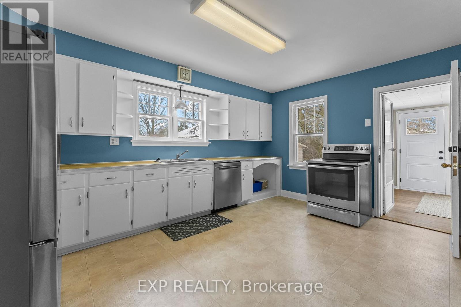 3935 St Peter Avenue, Niagara Falls, Ontario  L2J 2N9 - Photo 9 - X12905232