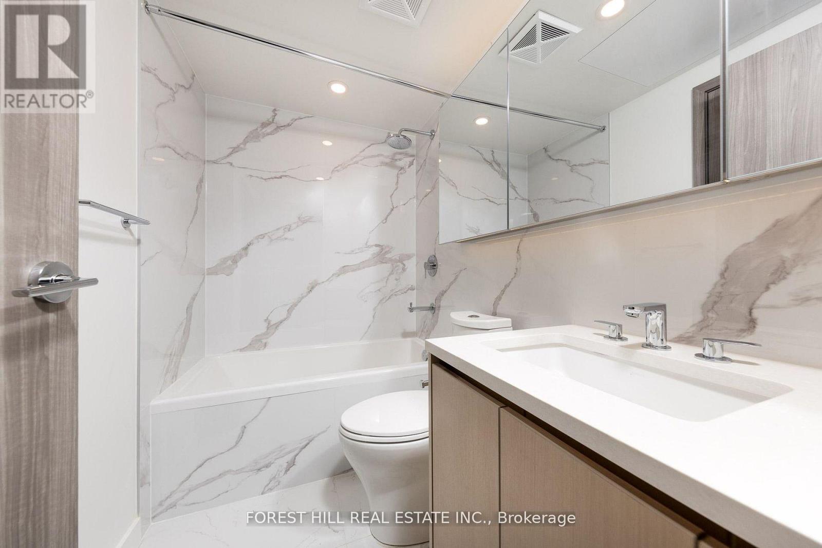 1701 - 1 Concord Cityplace Way, Toronto, Ontario  M5V 0X3 - Photo 14 - C12905088