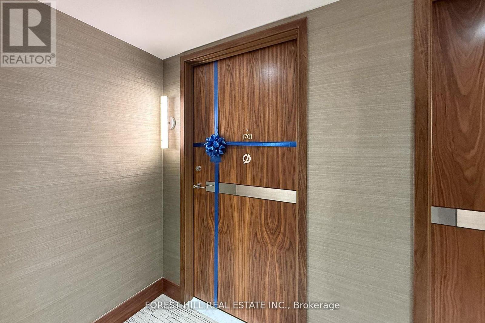 1701 - 1 Concord Cityplace Way, Toronto, Ontario  M5V 0X3 - Photo 28 - C12905088