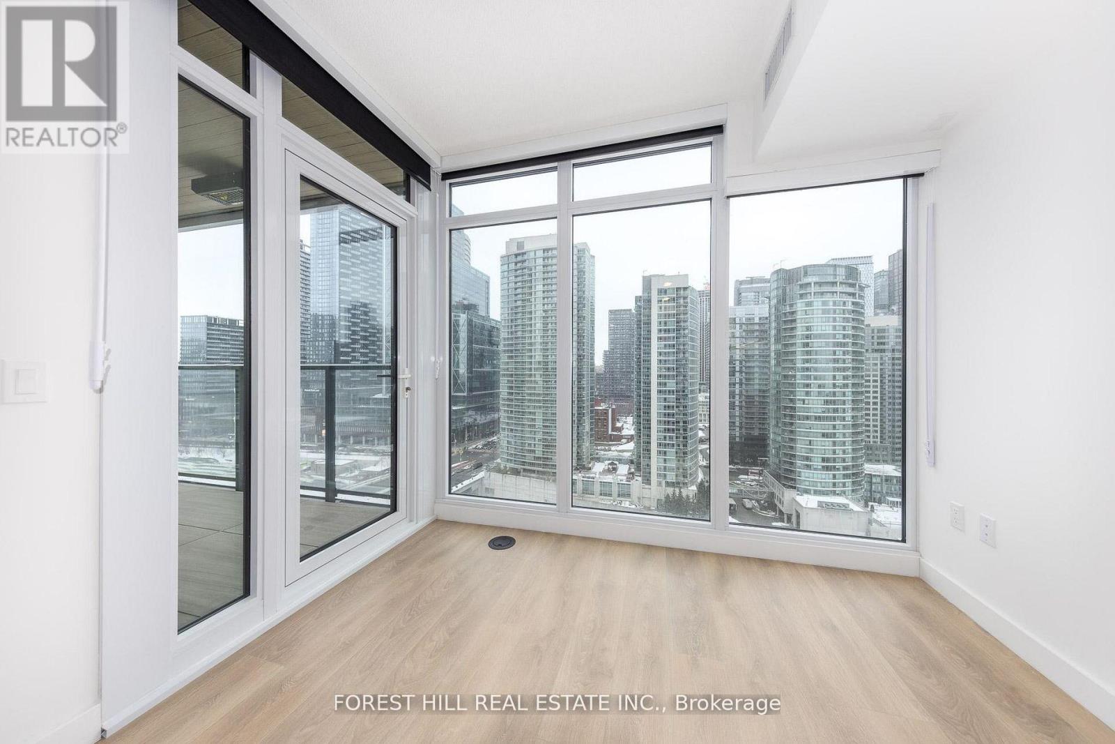 1701 - 1 Concord Cityplace Way, Toronto, Ontario  M5V 0X3 - Photo 9 - C12905088