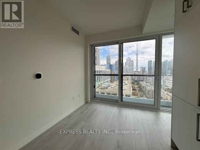 1707 - 280 Dundas Street W, Toronto (Kensington-Chinatown), Ontario  M5T 0E3 - Photo 4 - C12905180