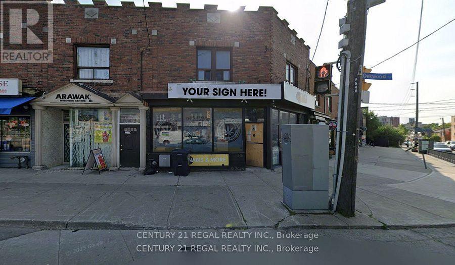 540 Oakwood Avenue, Toronto (Oakwood Village), Ontario  M6E 2X3 - Photo 2 - C12905248